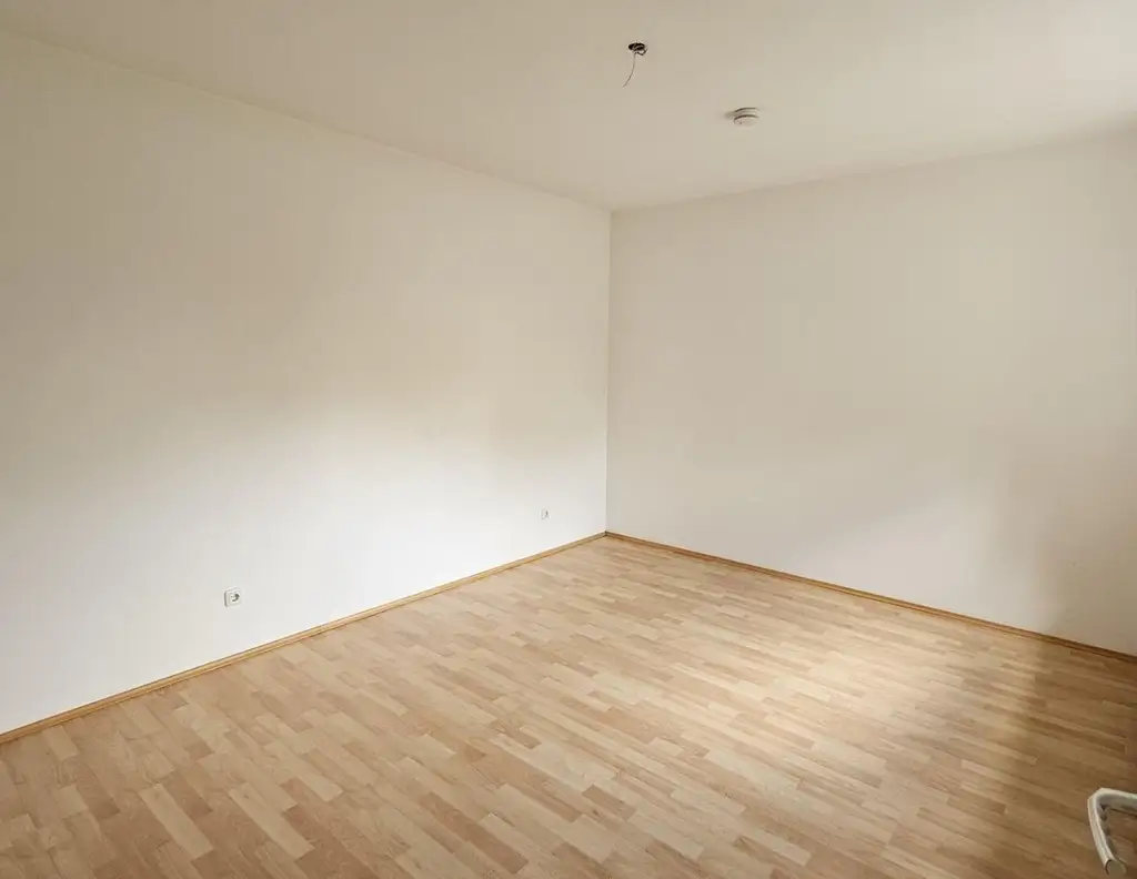 Genossenschaftswohnung mit 3 Zimmern mit Balkon - unbefristeter Mietvertrag