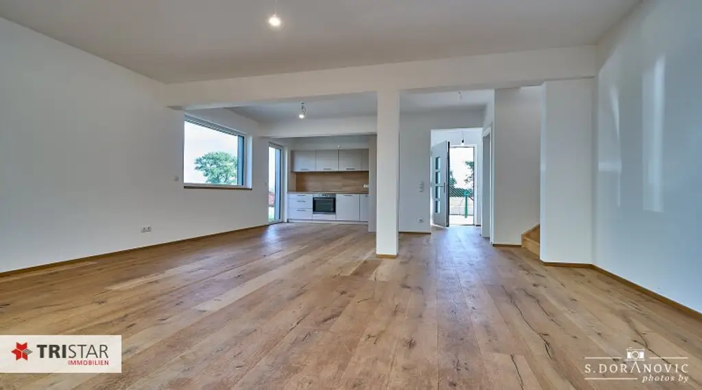 NEU! ++ ERSTBEZUG IN RUHIGER GRÜNLAGE ++ FAMILIENFREUNDLICHES HAUS MIT STELLPLATZ & EINBAUKÜCHE ++ 1220 WIEN ++