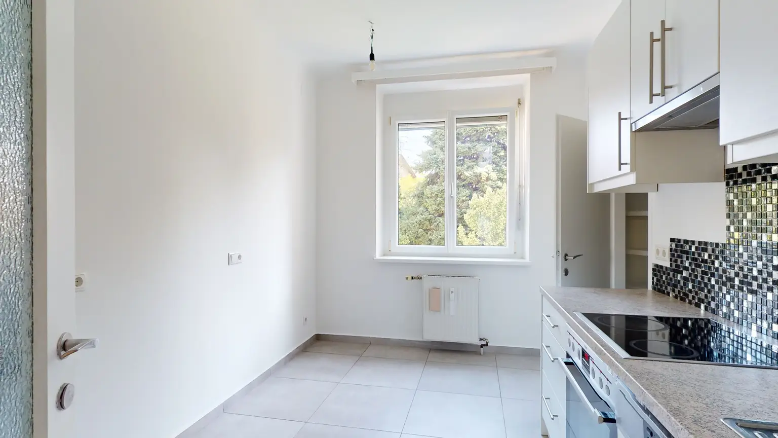 Hasenauerstraße: Umgeben von sattem Grün - Loggia Wohnung - gute Raumaufteilung - angenehme Nachbarschaft