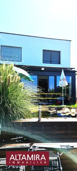 Ankommen um zu bleiben - Modernes Architektenhaus am türkisblauen Dürrsee; Mietgrund