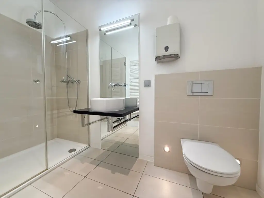Exklusives 4-Zimmer-Altbaubüro mit Blick auf das Hotel Imperial – Kärntner Ring, 1010 Wien