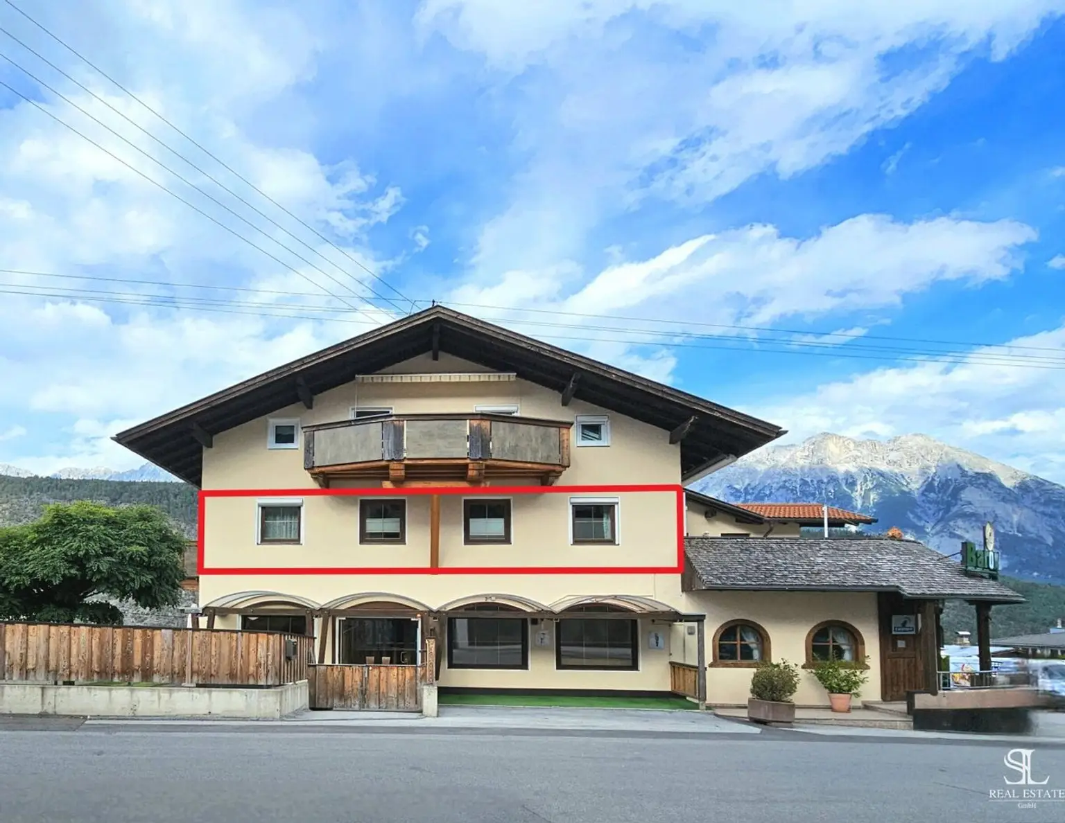Helle 3-Zimmer-Wohnung mit Balkon und Bergblick