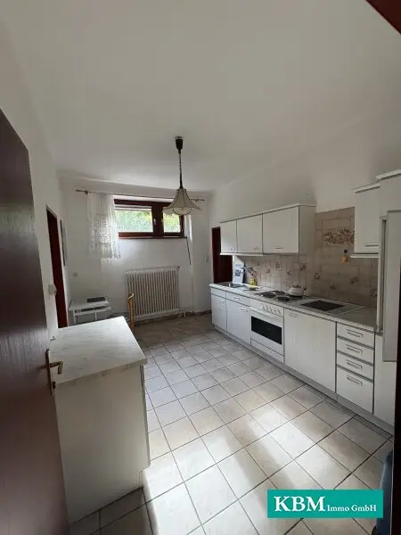 Endlich Zuhause: Wo Platz auf Lebensqualität trifft! - Haus mit 10 Zimmern, Garage und 5 Bädern