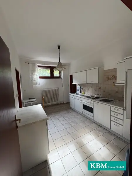 Endlich Zuhause: Wo Platz auf Lebensqualität trifft! - Haus mit 10 Zimmern, Garage und 5 Bädern