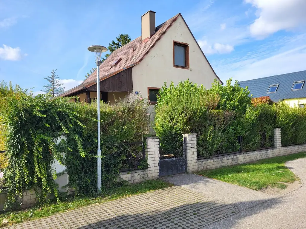 TRAUMHAFTES BAUGRUNDSTÜCK IN RUHIGER SIEDLUNGSLAGE