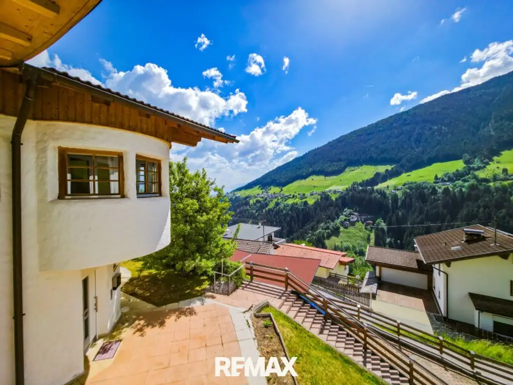 Traumhaftes Einfamilienhaus in sonniger Bestlage von 6181 Sellrain, Tirol – perfekt für junge Familien