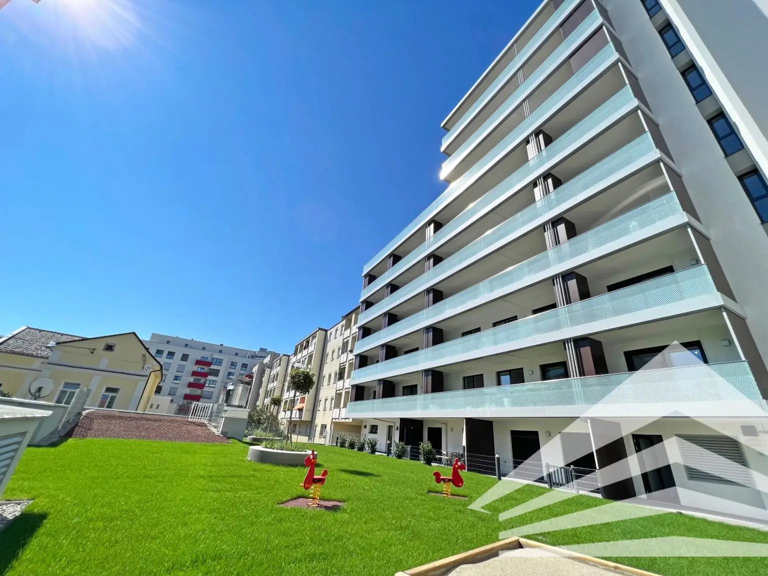 Exklusive 3 Zimmer-Neubauwohnung mit großem Balkon im KAIfive an der Donaulände