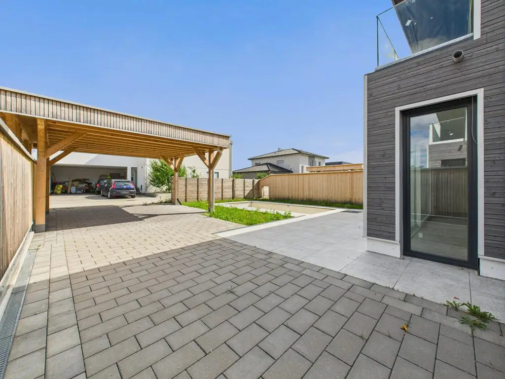WELS-WEST: Ihr neues Smart Home mit Salzwasserpool, Carport & exklusiver Ausstattung