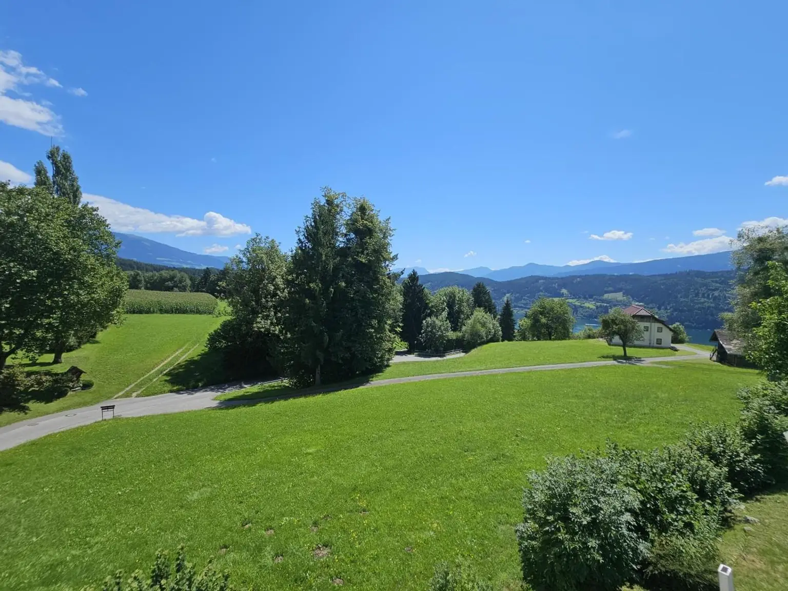 Gut geschnittene Wohnung in wunderschöner Lage am Sonnenplateau