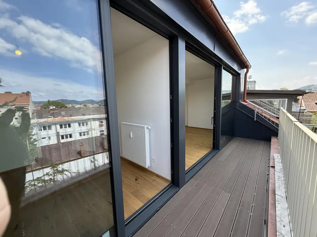Erstbezug: Moderne Dachgeschosswohnung mit Balkon und Lift in begehrter Lage nahe dem Lendplatz K6/11