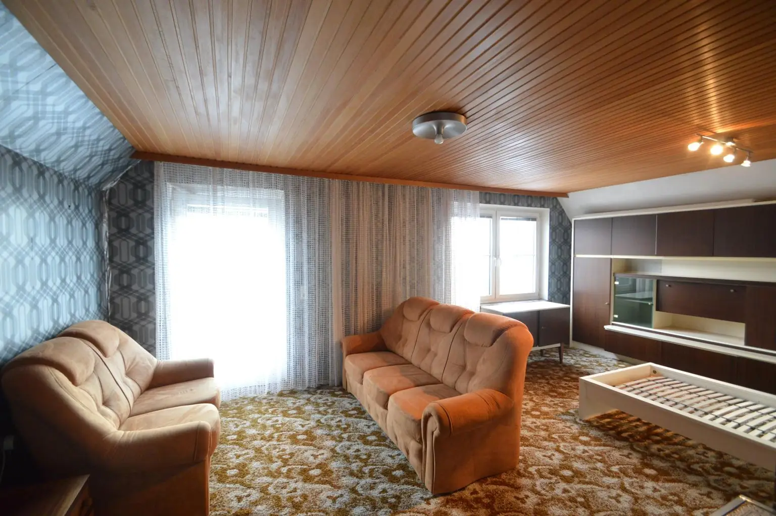 Zimmer mit Terrassenzugang