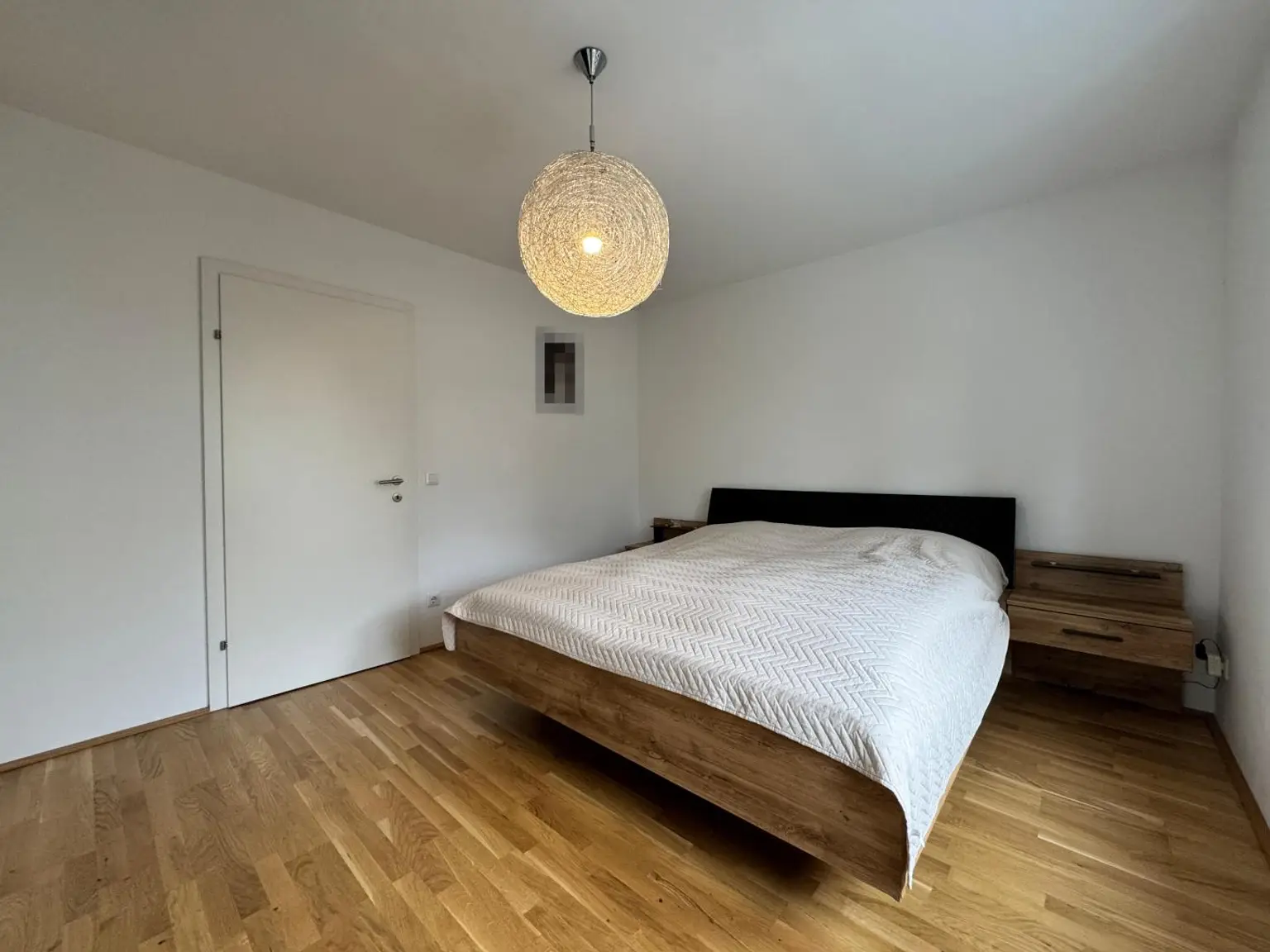 Moderne Reihenhausvilla mit Studio im DG und XXL-Dachterrasse, Carport und KFZ-Abstellplatz in Zentrumsnähe von Vöcklabruck