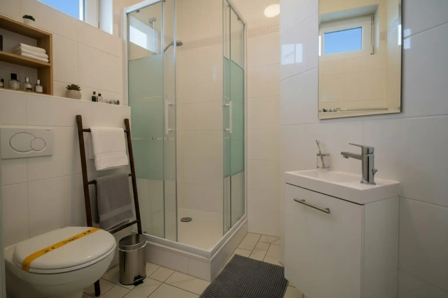 1. Badezimmer: KI generierte Einrichtung