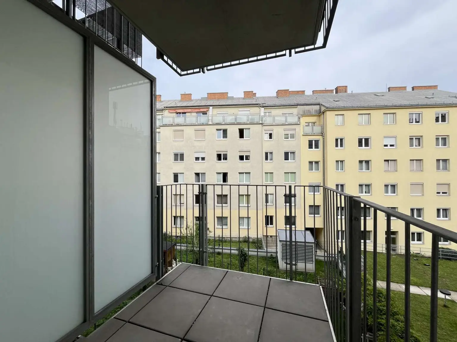 Moderne 2-Zimmer-Wohnung mit Balkon im 15. Bezirk!