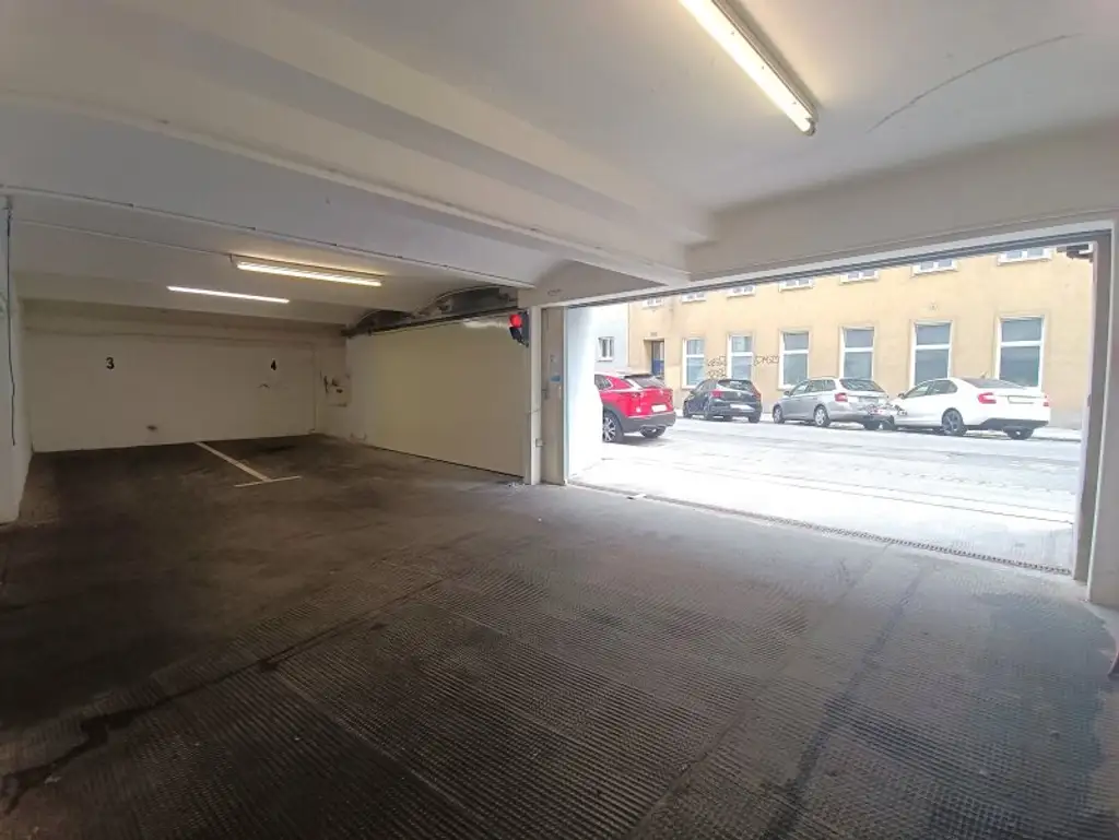 Großzügige 2,5-Zimmer Wohnung im 9. Bezirk mit viel Potential! Nähe U4 Friedensbrücke!