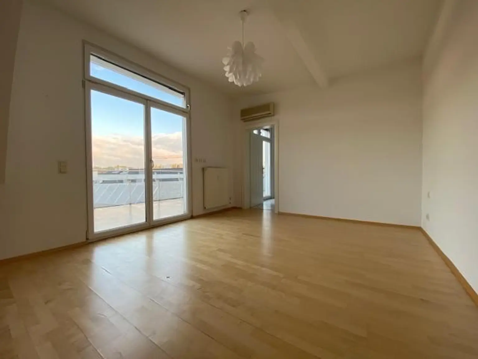 Traumhaftes 3-Zimmer-Penthouse mit großer Terrasse