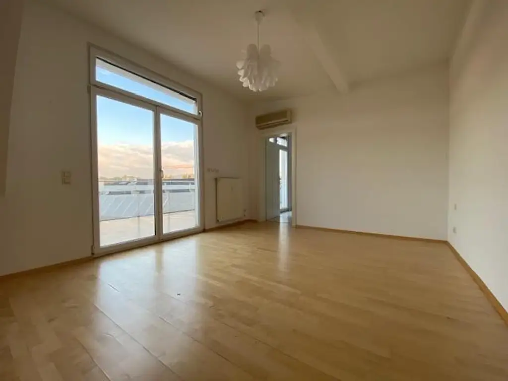 Traumhaftes 3-Zimmer-Penthouse mit großer Terrasse