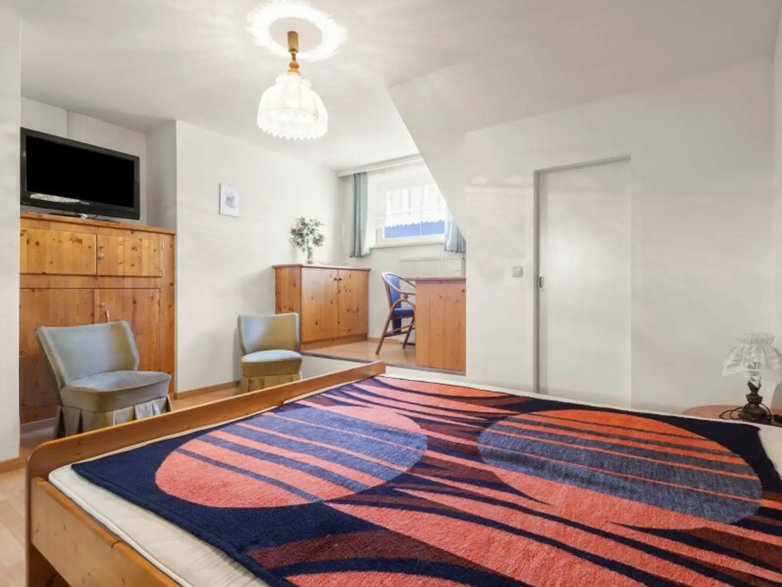 Schönes 247m² Mehrfamilienwohnhaus mit 4 Wohnungen am Weißensee mit Seeblick und Seenähe in TOPLAGE