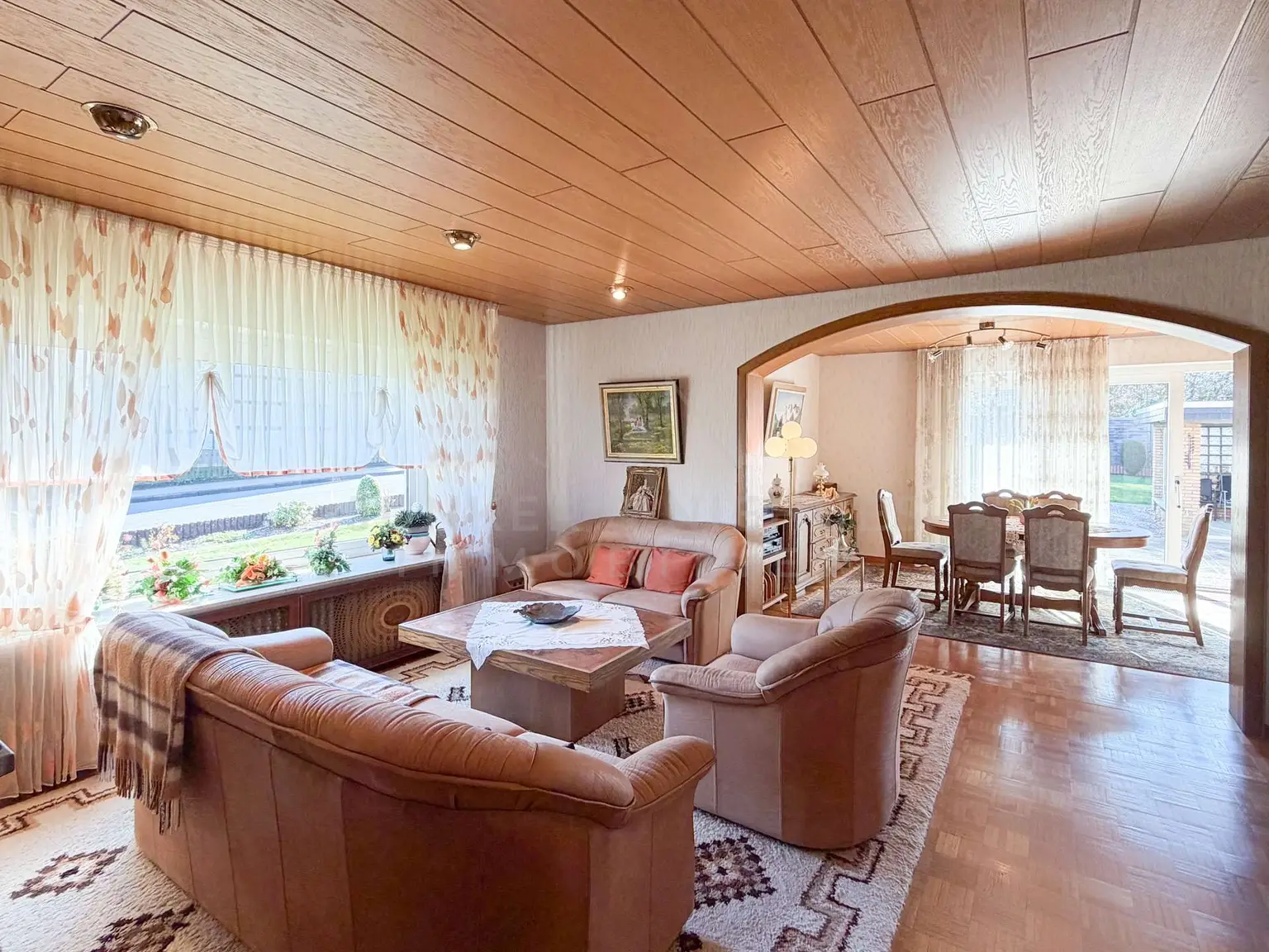 Wohn- und Essbereich EG