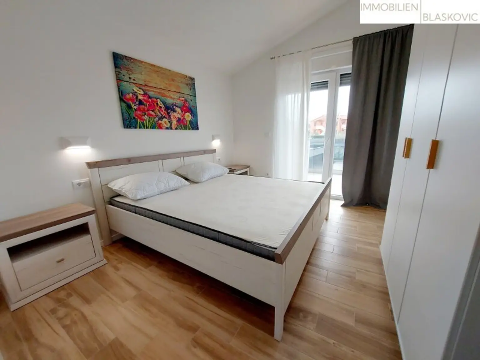 Sehr geräumige Villa mit Swimmingpool