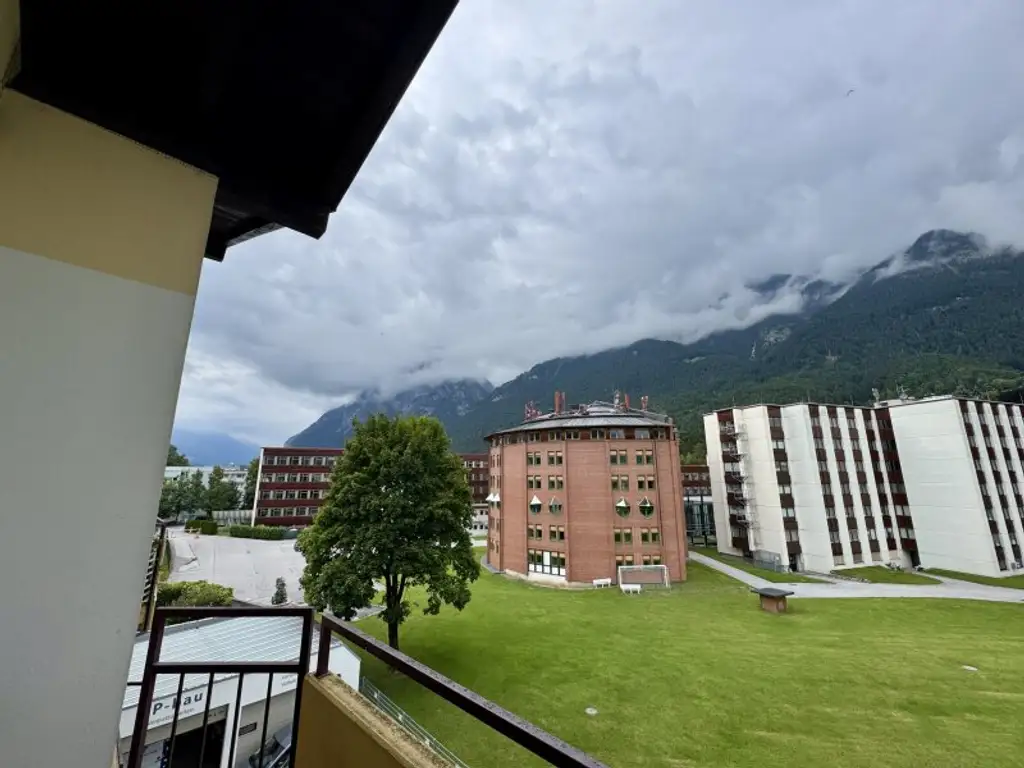 Hübsche Starterwohnung mit Balkon und Autoabstellplatz in perfekter Lage!