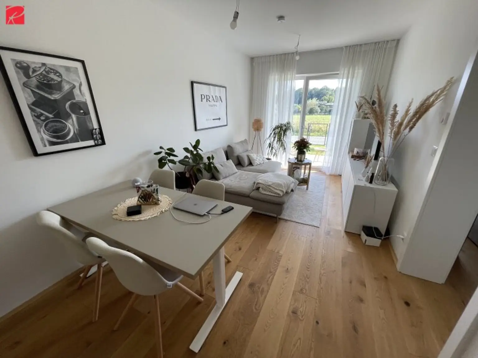Stilvoller Wohntraum in moderner Wohnanlage