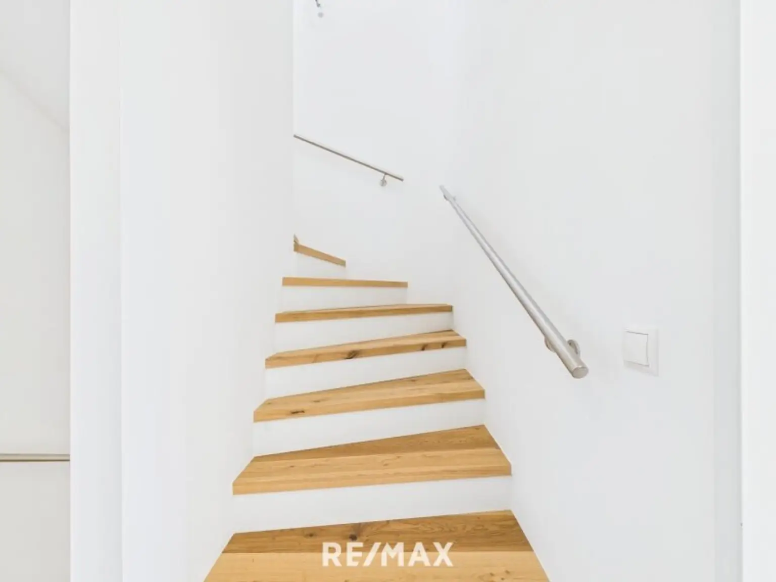 Stiegenaufgang ins 2.OG