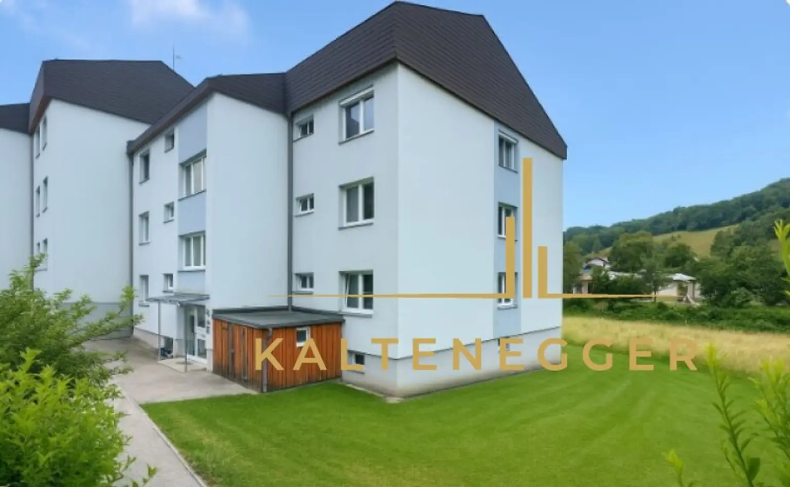 Sanierungsbedürftige 3-Zimmer-Wohnung mit Loggia