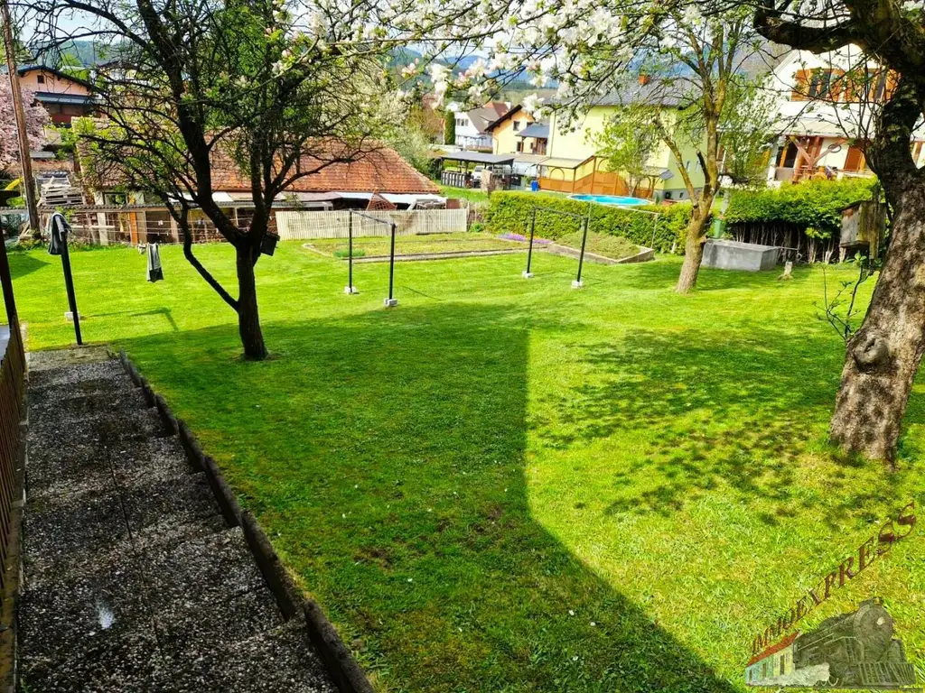 Ein-/ Zweifamilienhaus auf 1.490 m² mit Einliegerwohnung und Garage - Sackgasse