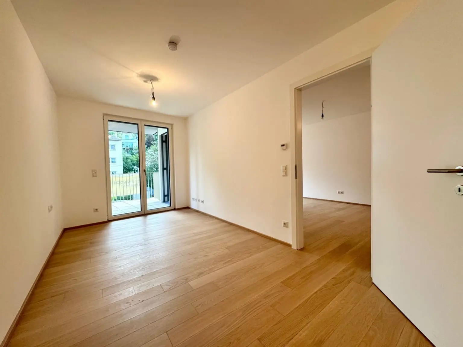 3 | ++ NEU ++ Wohlfühloase - ZWEI Zimmer mit BALKON wartet auf Sie | Prima Service Immobilien