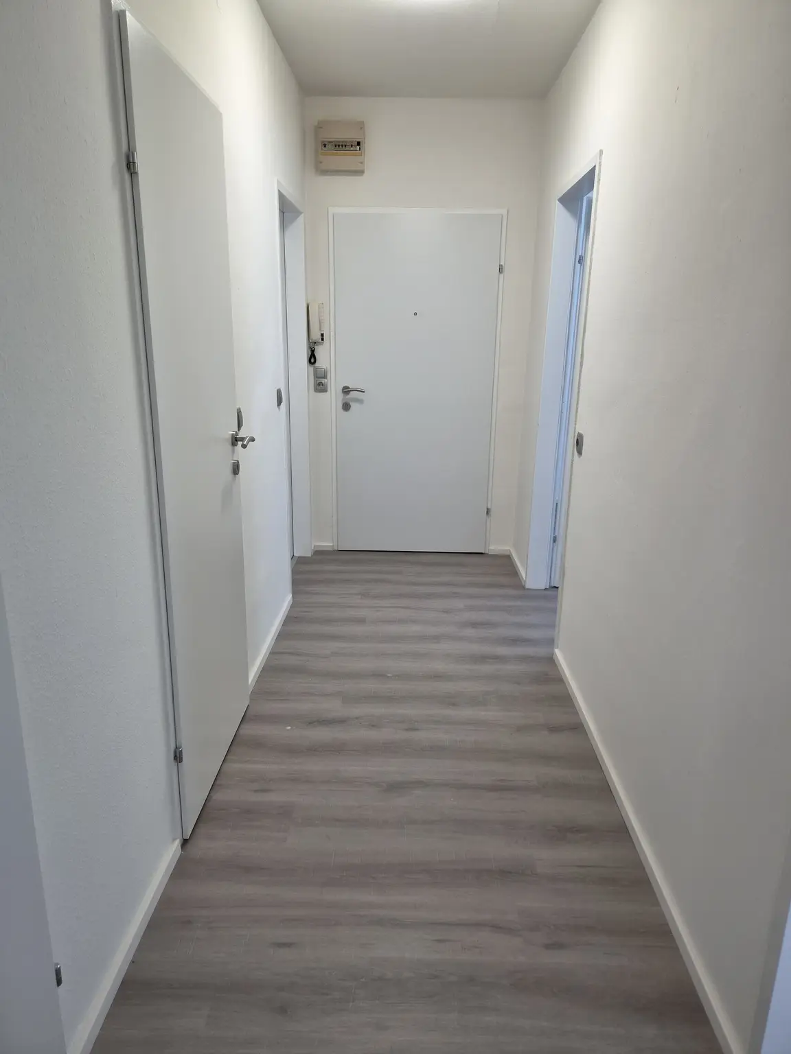 Sanierte zwei Zimmerwohnung mit neuer Küche zu vermieten!