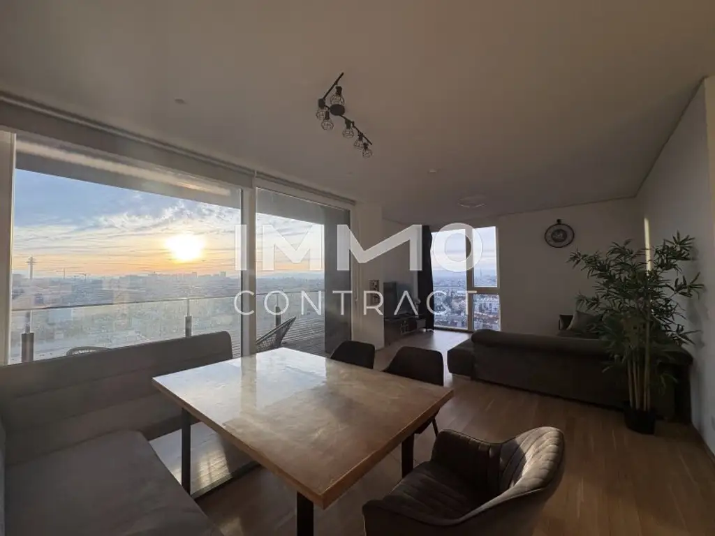 Stephansdom & Sonnenuntergang inklusive: Gemütliche Vierzimmer-Wohnung mit Concierge, Party & BBQ Lounge, Pool usw.