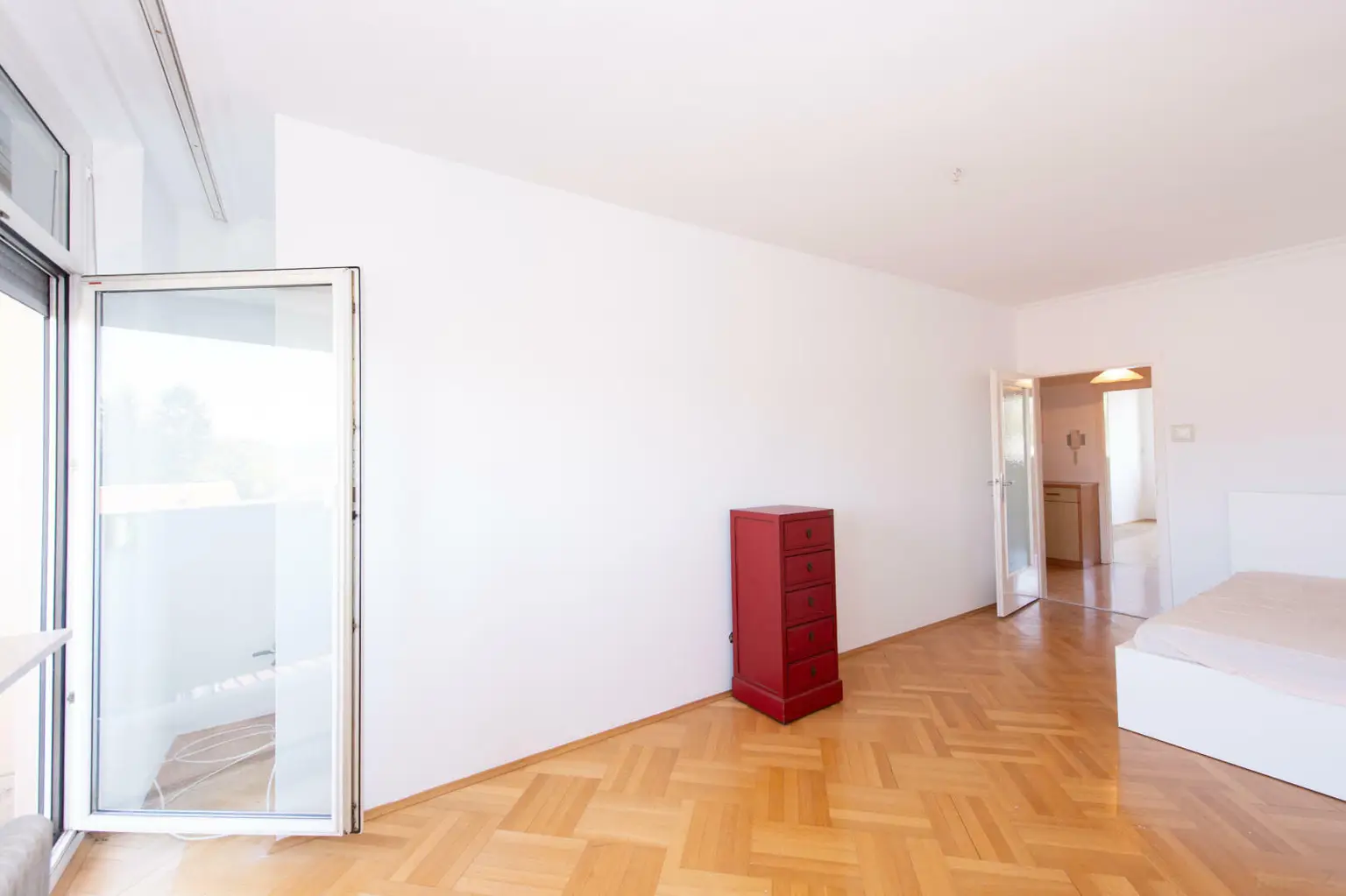 Geräumige 4-Zimmer Wohnung mit Loggia in zentrumsnähe – Moserhofgasse 49, 8010 Graz