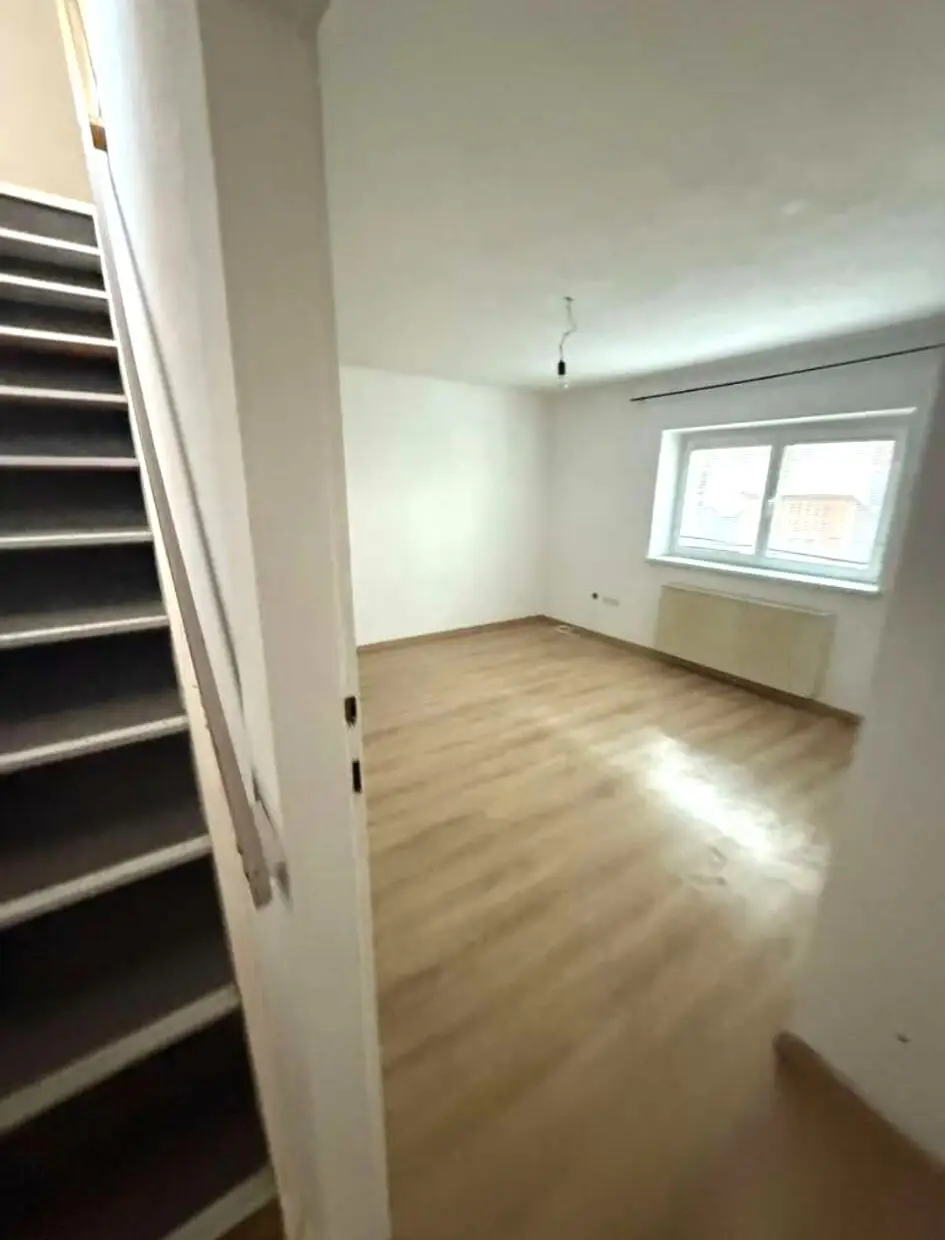 Charmante Mietwohnung im Reihenhaus mit Garten in Moosbrunn