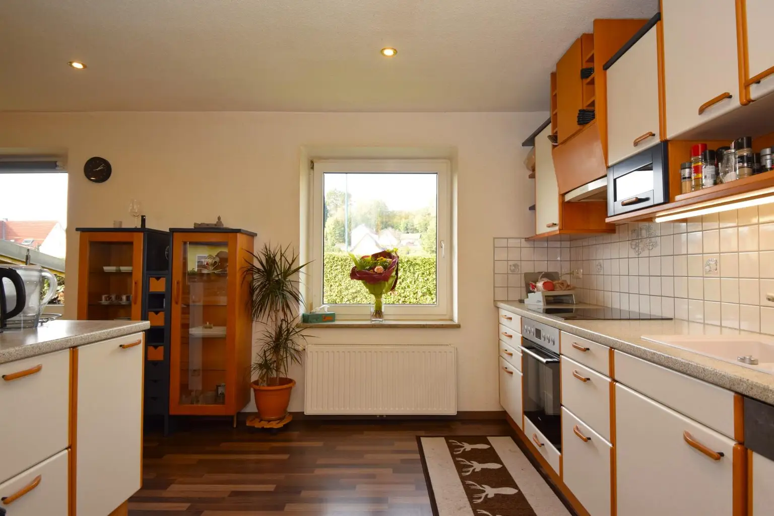 Geräumiges Haus mit Garten und Pool