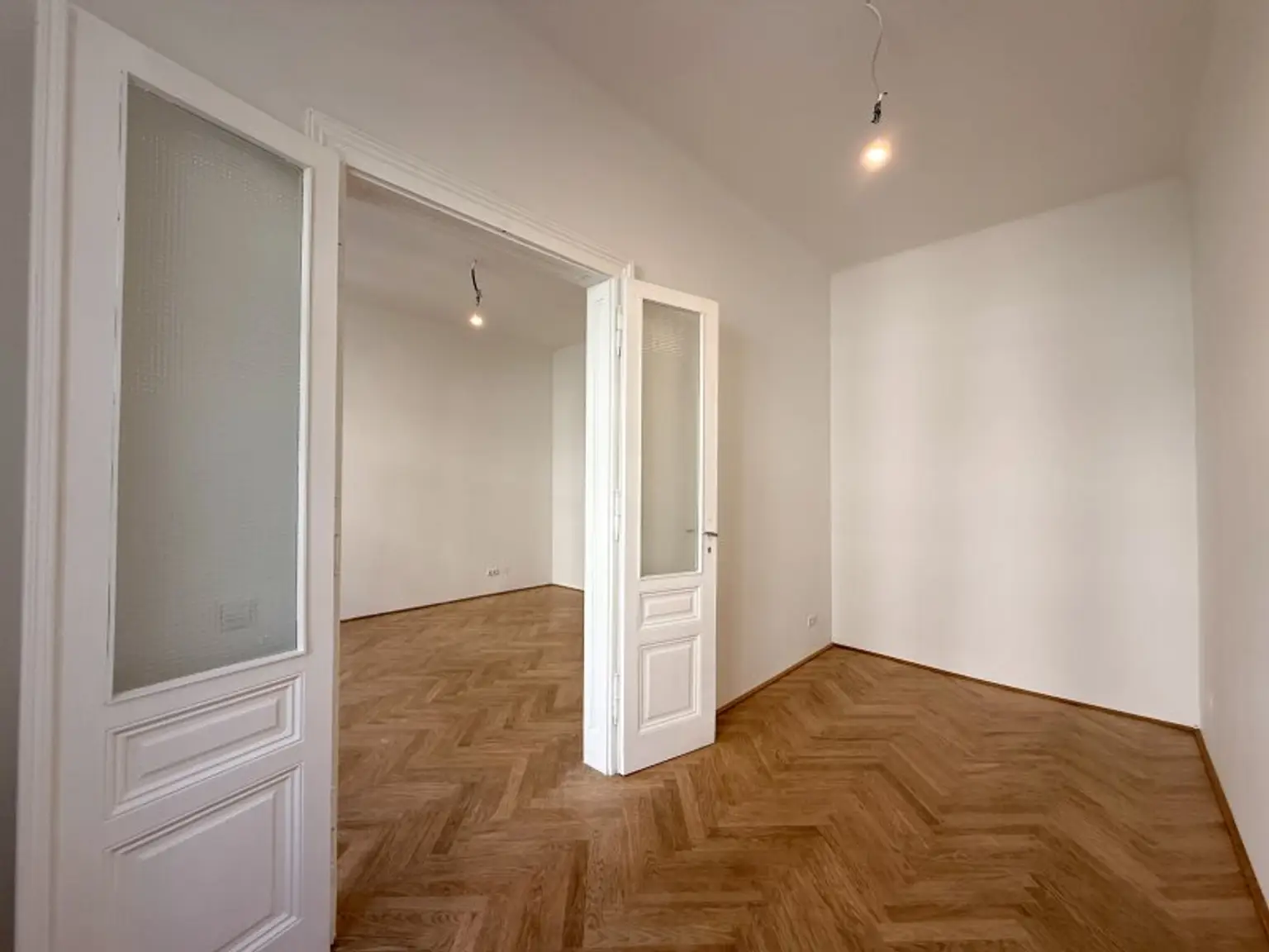 FRISCH SANIERT! 2,5 Zimmerwohnung in 1090 Wien mit Lift zu vermieten