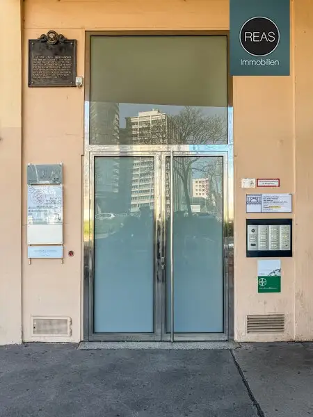 Wohnungspaket in Top-Innenstadtlage! 2 nebeneinander liegende Wohnungen mit 2 Loggien, neuen Fenstern und unverbautem Traumblick!