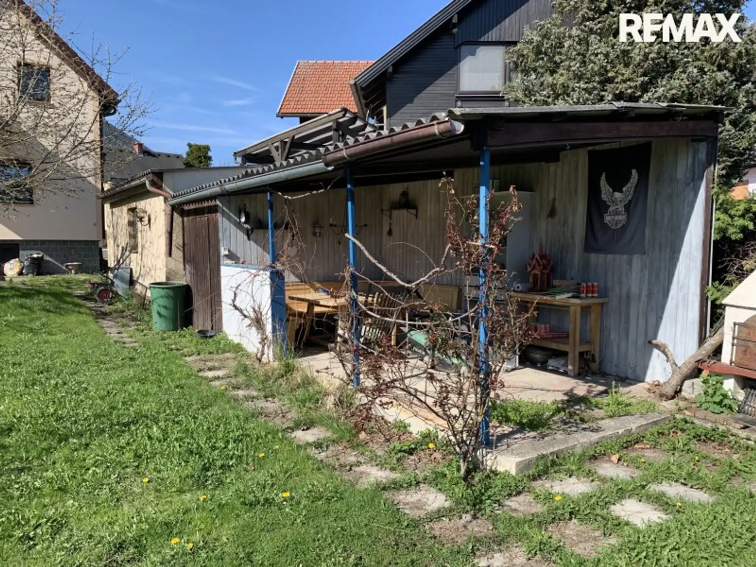 Charmantes Einfamilienhaus in Gloggnitz – Ihr neues Zuhause mit Garten und Garage!