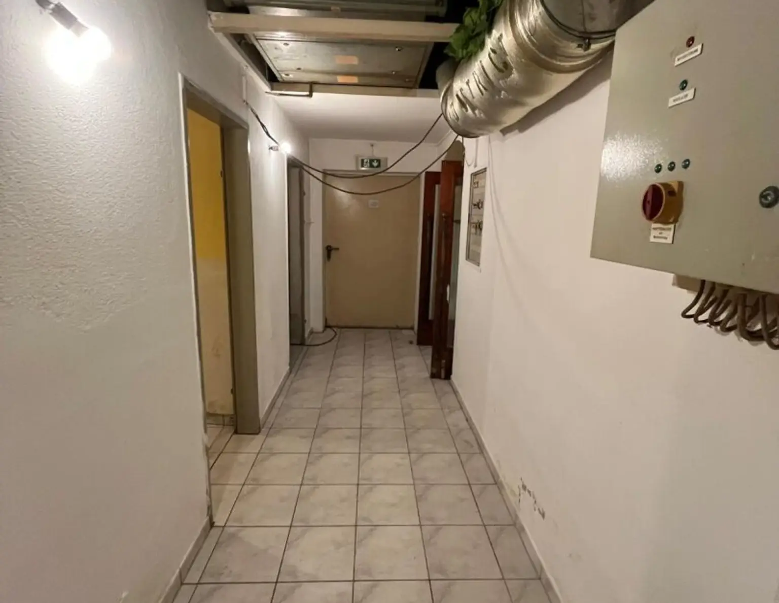 Außergewöhnliches Geschäfts/Vereinslokal/Klubhaus direkt bei der TU- Graz zur Miete.