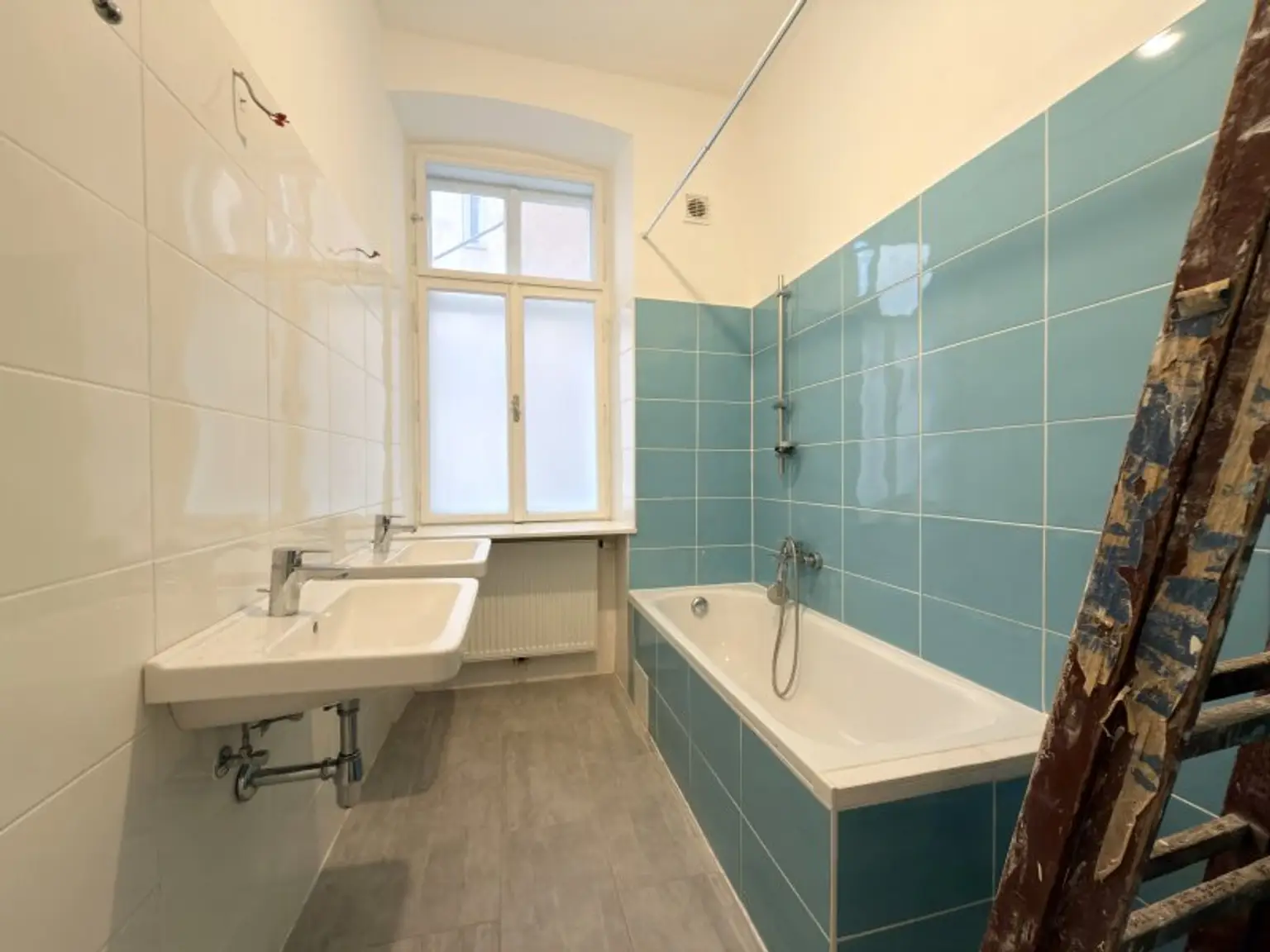 Bad mit WM-Anschluss