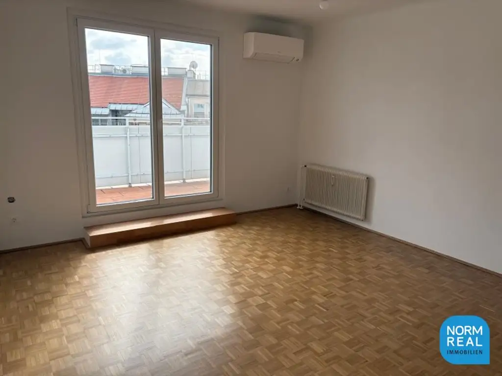Dachgeschosswohnung mit Terrasse Nähe Oper
