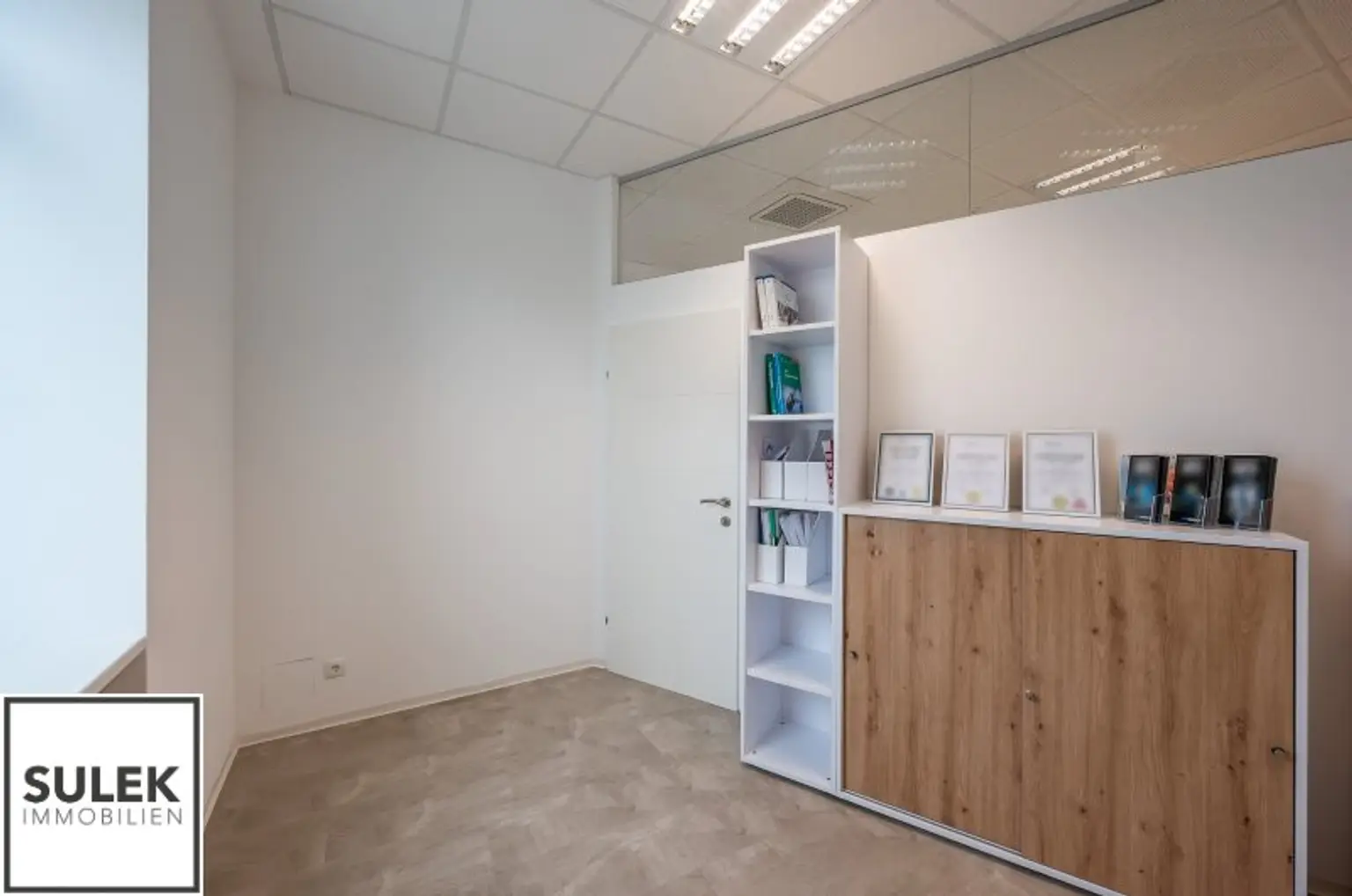 Ihr neuer Unternehmenssitz: Modernes Büro/ Praxisgebäude in Mödling mit Top-Anbindung