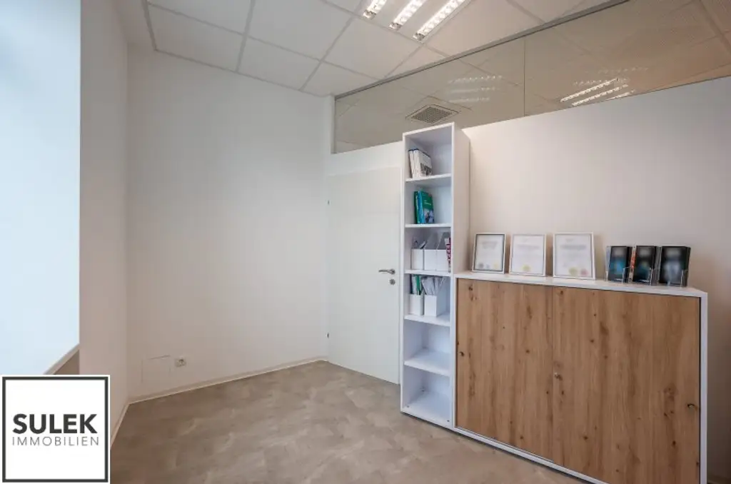 Ihr neuer Unternehmenssitz: Modernes Büro/ Praxisgebäude in Mödling mit Top-Anbindung