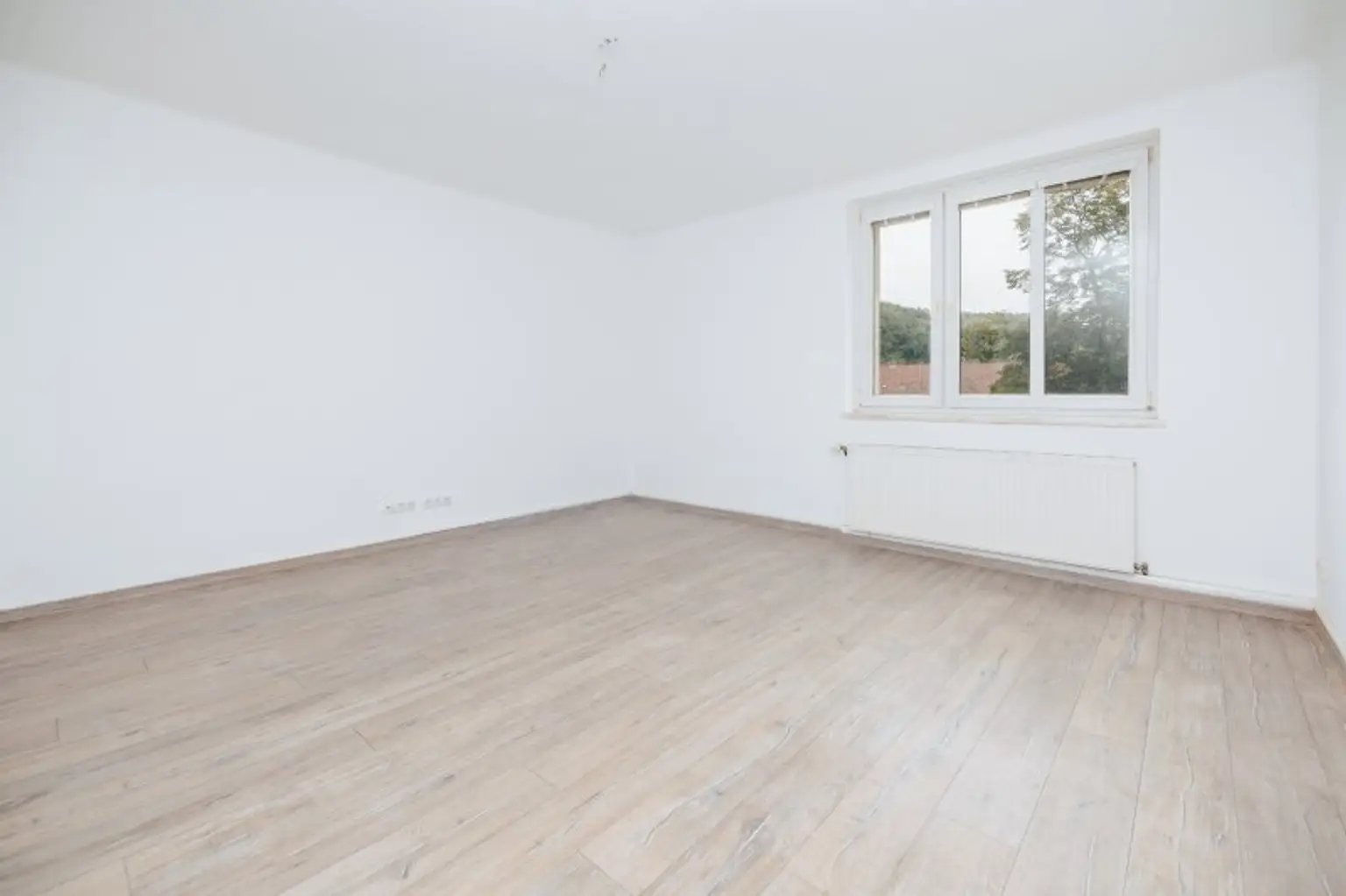 AB 01.01.2026 VERFÜGBAR I NEUE KÜCHE I BALKON  I RUHIG I BADEWANNE I LICHTDURCHFLUTET I SONNIG I ZENTRAL I HAUSTIERE WILLKOMMEN I PROJEKT WOHNEN I