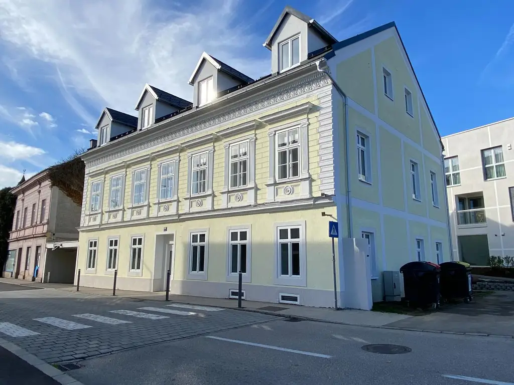 COMING SOON! Exklusive Wohnungen mit 54 - 57 m² Wohnfläche, Balkon / Terrasse, Tiefgaragenplatz und Villen Flair zu vermieten in Vorstadt Vöcklabruck