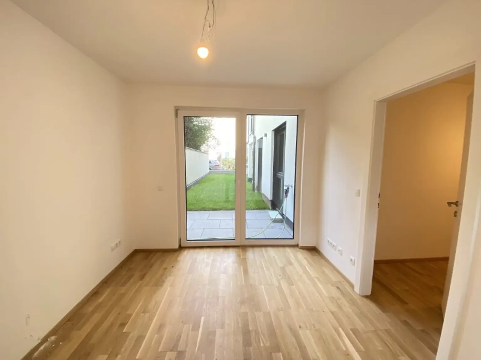 Neuwertige Gartenwohnung an der Langobardenstraße - Hofruhelage - Luftwärmepumpe