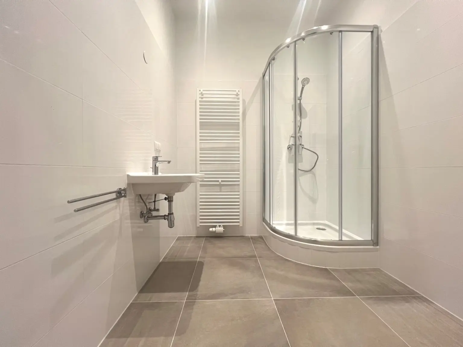 3 | ERSTBEZUG - TOLLE ZWEI Zimmer Wohnung | Prima Service Immobilien