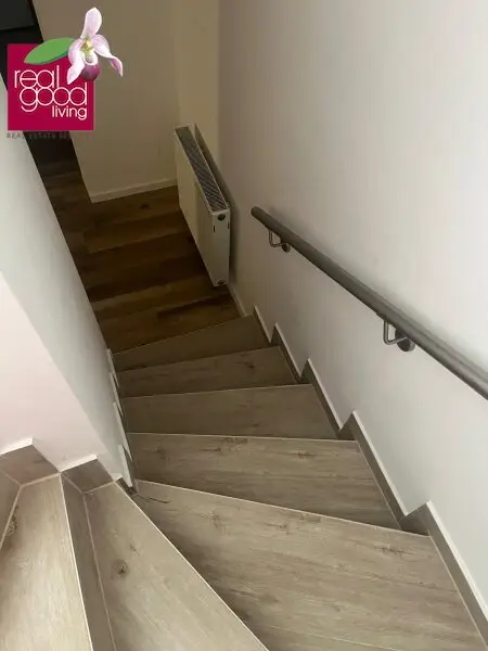 Teilmöbliertes Traumhaus in einer Kleingartensiedlung mit Pool, Garten und einem Wohnkeller