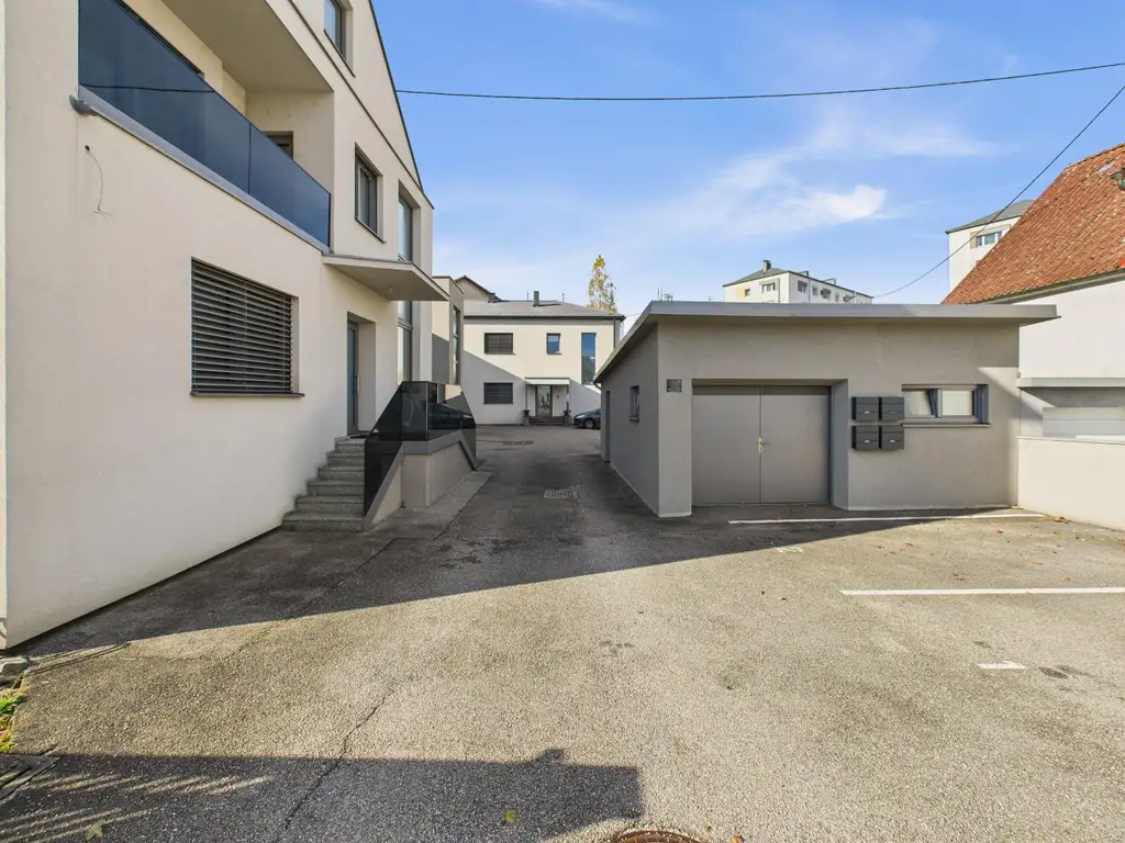 Kernsaniertes Anlageobjekt mit großzügigen Büroflächen und Wohneinheiten in 4050 Traun