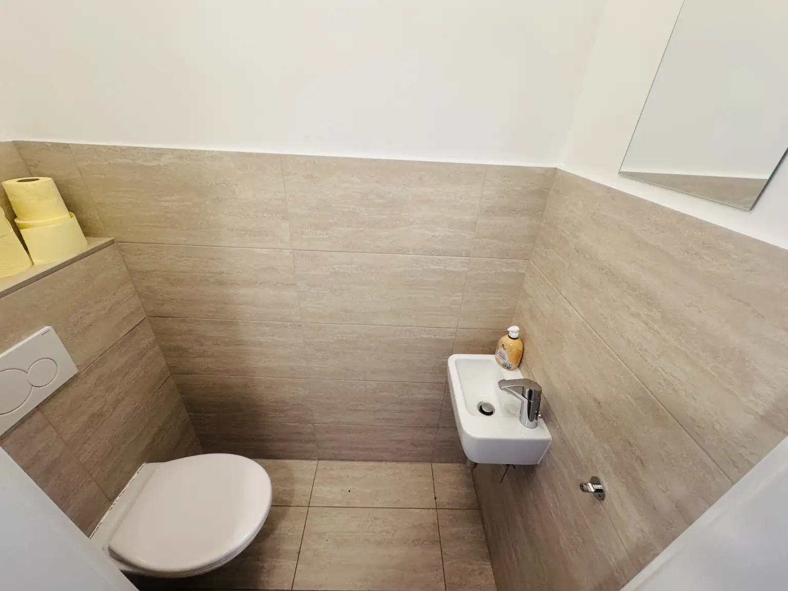 Charmantes 2-Zimmer Altbau-Schmuckstück mit Balkon